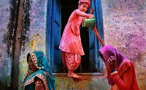 Former Engineer Is Winning India's Heart With His Emotional Photographs