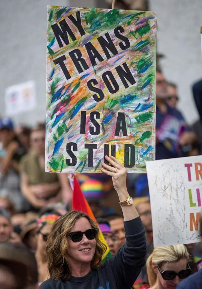 30 Amazing Parents Supporting Their LGBT Kids This Pride Month