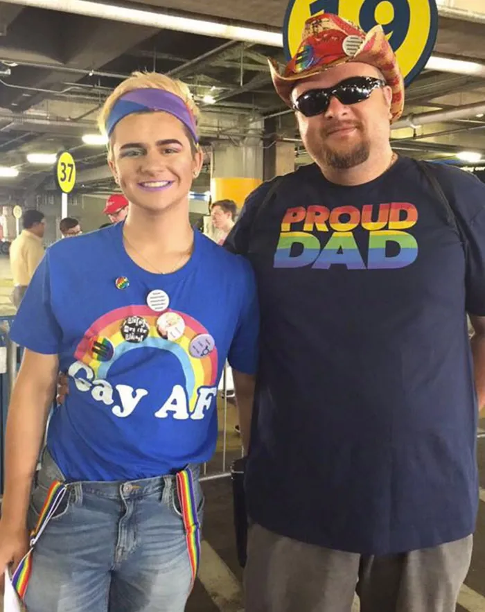 30 Amazing Parents Supporting Their LGBT Kids This Pride Month