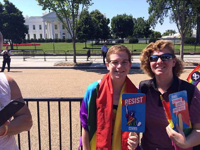 30 Amazing Parents Supporting Their LGBT Kids This Pride Month