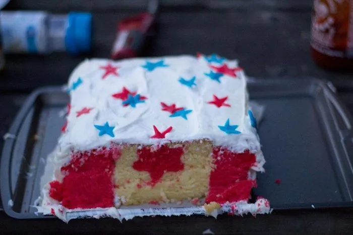 I Made A Cake For A Fourth Of July Party But, As A Canadian, I Couldn't Resist A Little Cake Trolling