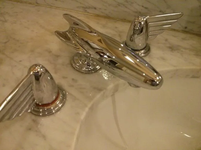 El grifo de este hotel tiene forma de cohete