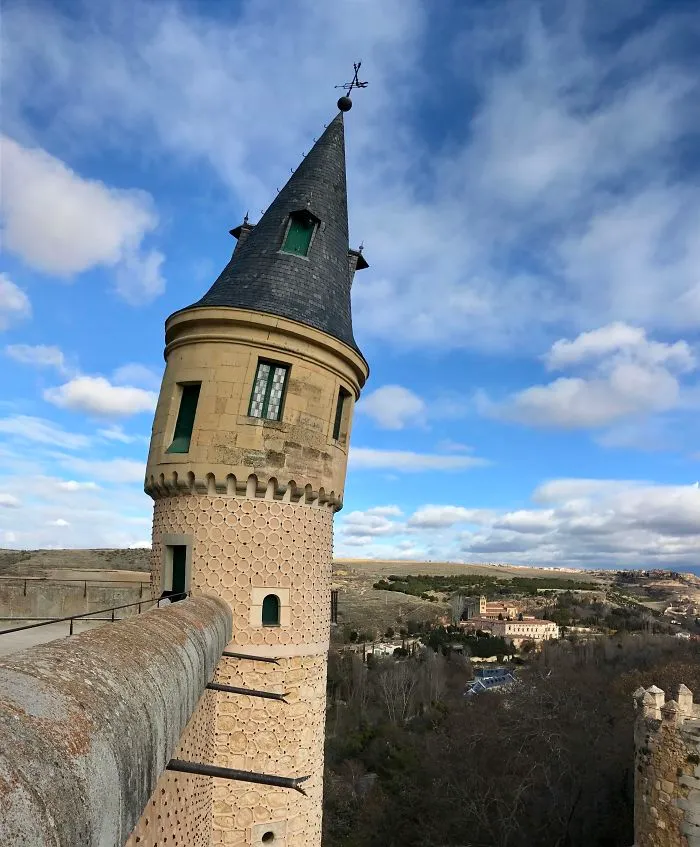 Parece que la torre está inclinada