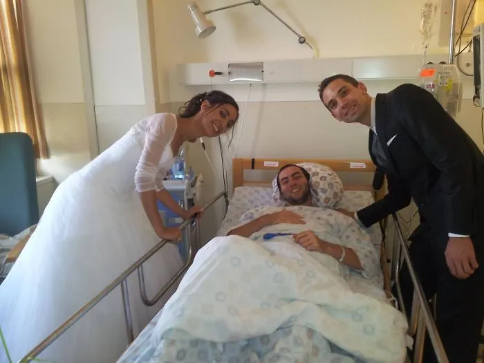 I Went Through A Serious Surgery One Day Before My Friends Wedding. This Is What I Woke Up To At The Hospital One Hour Before They Said Yes To Each Other