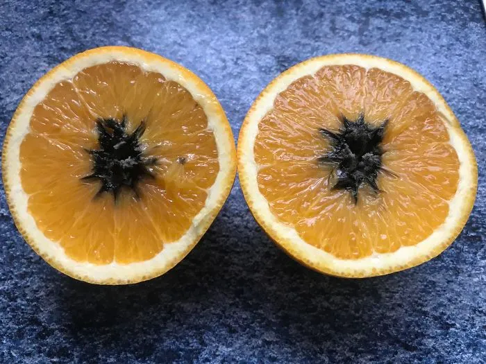 Cortar una naranja y encontrártela así por dentro