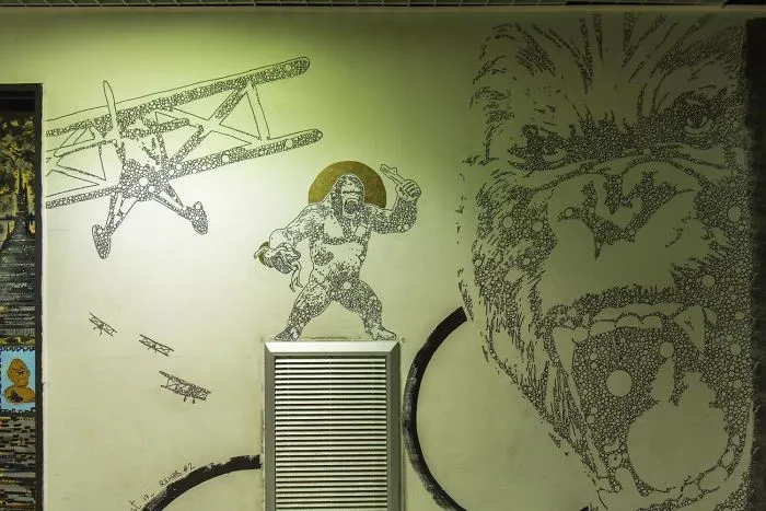 Esta escuela pidió a 100 grafiteros que la pintaran antes de ser renovada, y los resultados son mejores que cualquier renovación