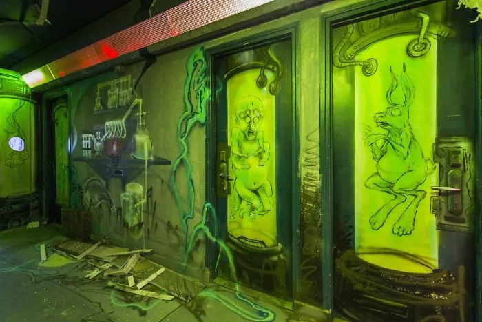 Esta escuela pidió a 100 grafiteros que la pintaran antes de ser renovada, y los resultados son mejores que cualquier renovación