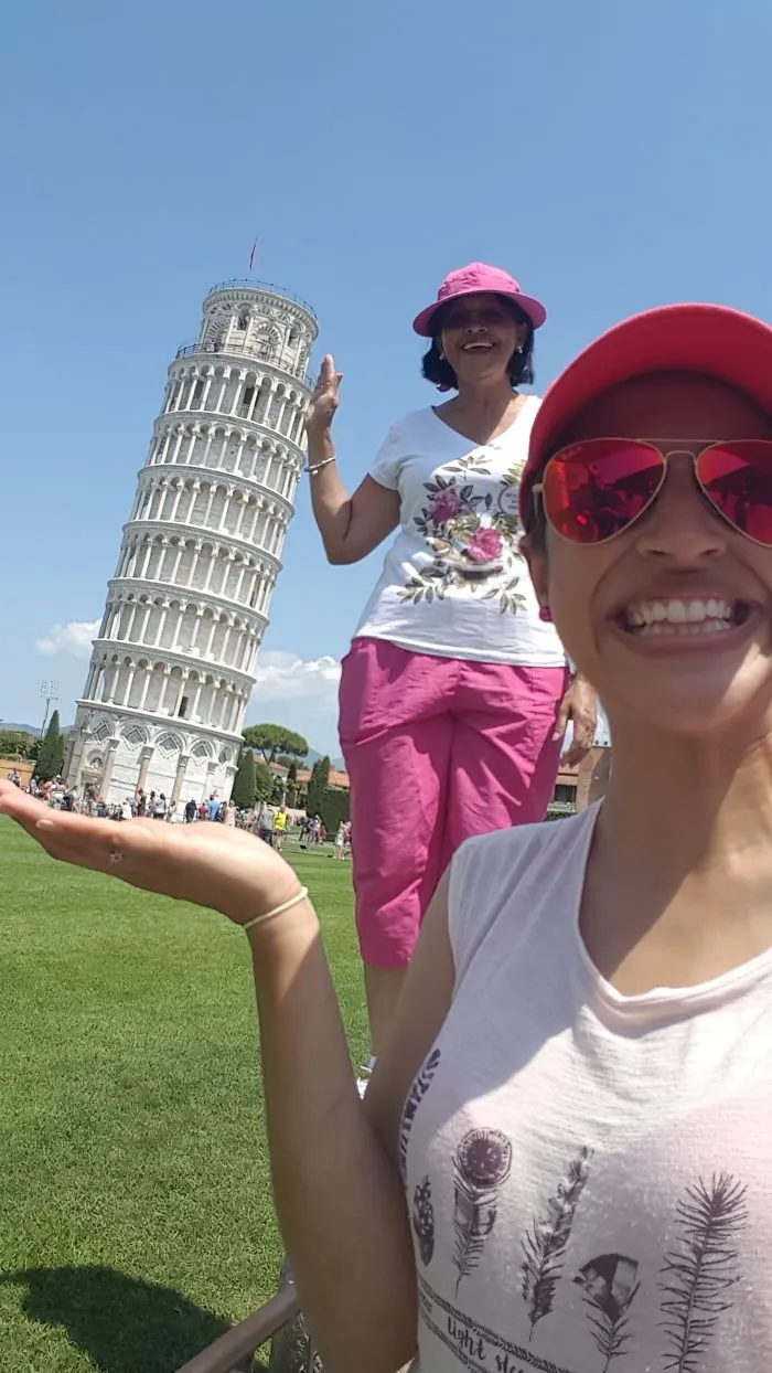 Quien dijera que es aburrido posar con la torre inclinada de Pisa no ha visto estas divertidas fotos