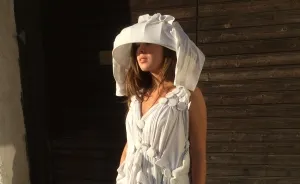 300 Old Tshirts, 20 Refugee Kids And One Wind Mill