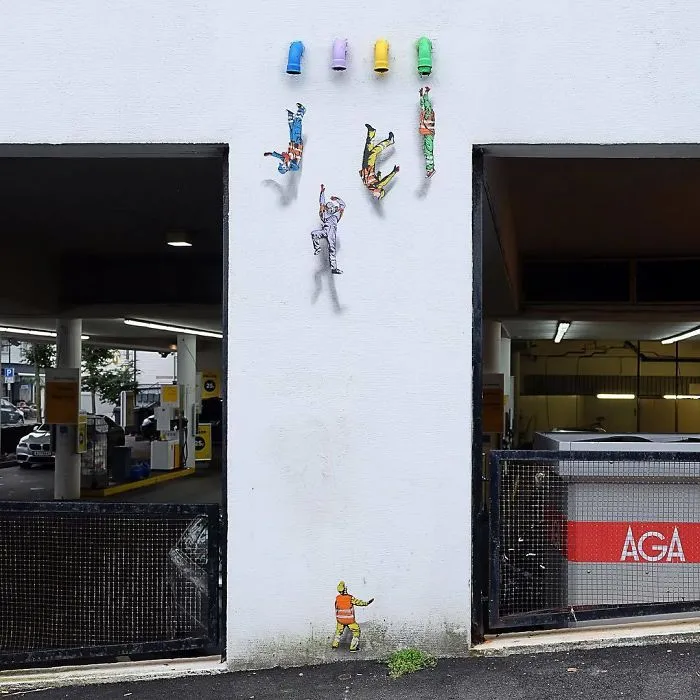 Secret Life Of Tiny Workers Revealed By This Belgium Street Artist