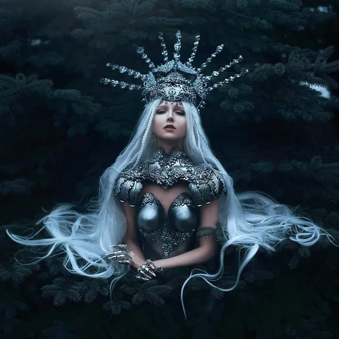 This Photographer Photographs Women Like No One Else, And The Result Is Straight From A Fairy Tale 
