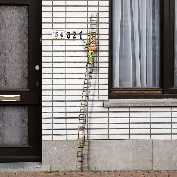 Secret Life Of Tiny Workers Revealed By This Belgium Street Artist