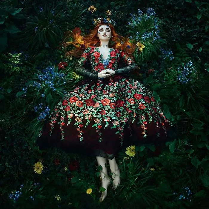 This Photographer Photographs Women Like No One Else, And The Result Is Straight From A Fairy Tale 