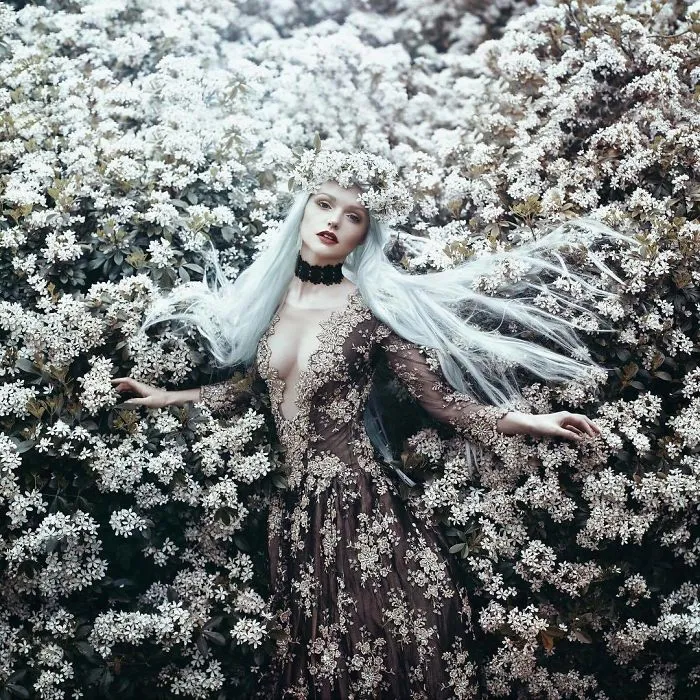 This Photographer Photographs Women Like No One Else, And The Result Is Straight From A Fairy Tale 