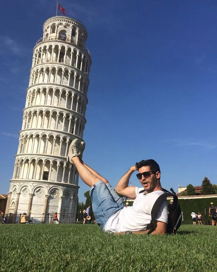 Quien dijera que es aburrido posar con la torre inclinada de Pisa no ha visto estas divertidas fotos