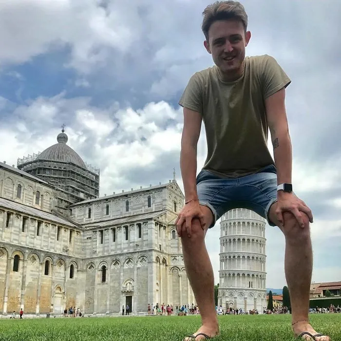 Quien dijera que es aburrido posar con la torre inclinada de Pisa no ha visto estas divertidas fotos