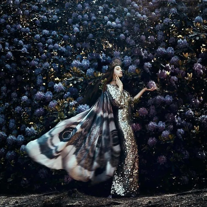 This Photographer Photographs Women Like No One Else, And The Result Is Straight From A Fairy Tale 