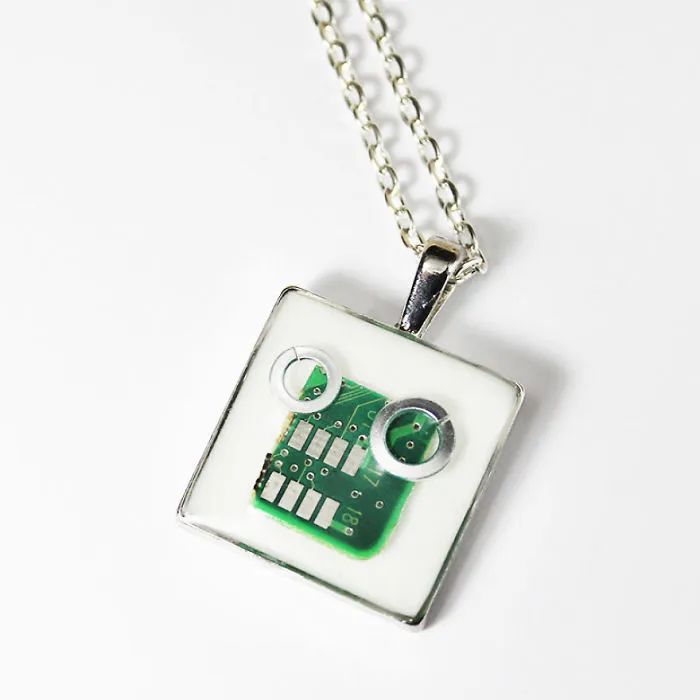 I Turned Electronic Waste Into Tiny And Biggie Robots (Part 3)