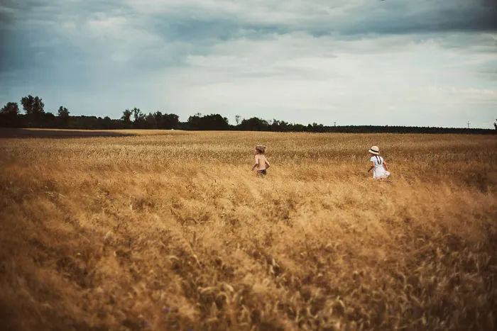 I Capture Colorful Moments Of My Kids Spending Idyllic Summers Without Computers