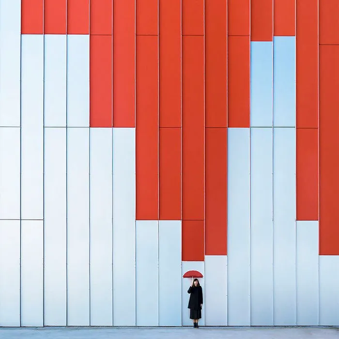 Adorable Duo Travels The World To Play With Architecture, And Their Pics Will Give You An Eyegasm