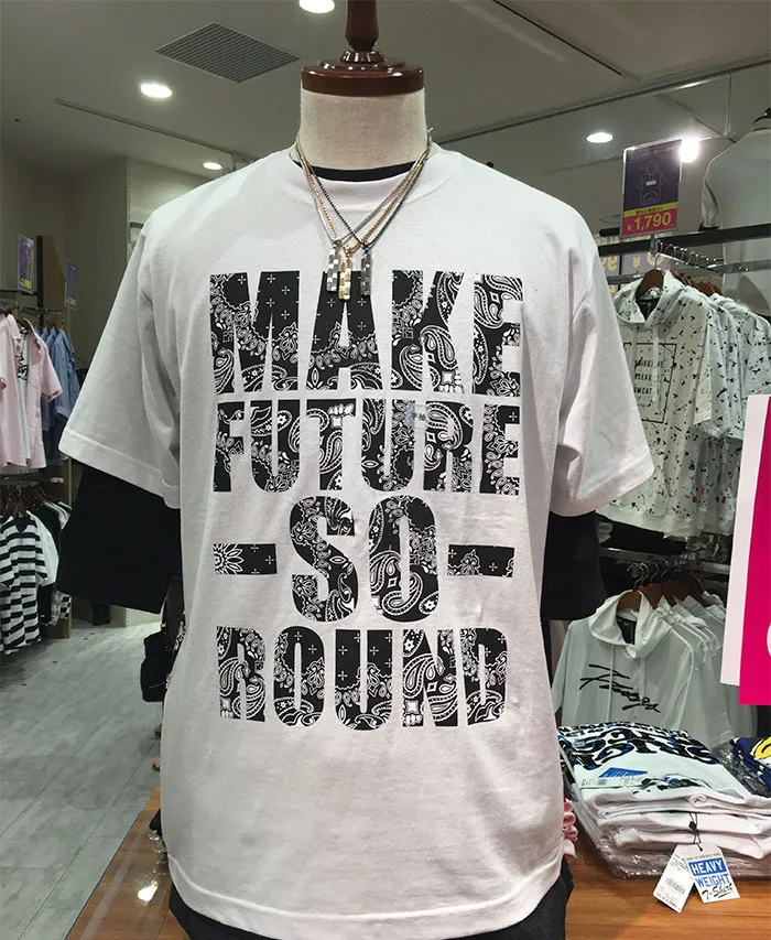 This American Tourist Went To Japan And Decided To Photograph Badly Translated English Shirts