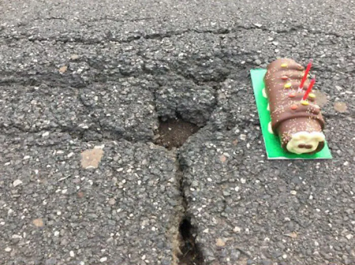 2º cumpleaños de un bache en Nottinghamshire