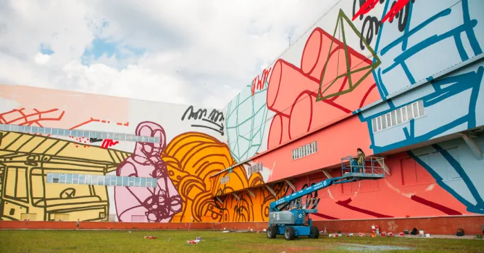 Evolution-2: We Created The Largest Mural In The World