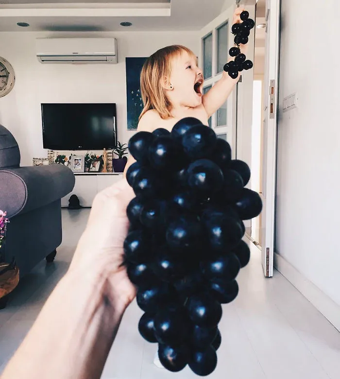 Esta madre "viste" a su hija con flores y comida usando la perspectiva forzada, y triunfa en internet