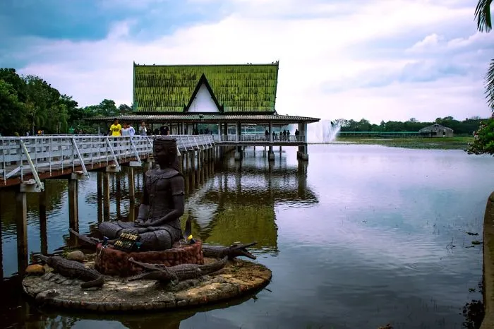 A Few Photos While In Thailand