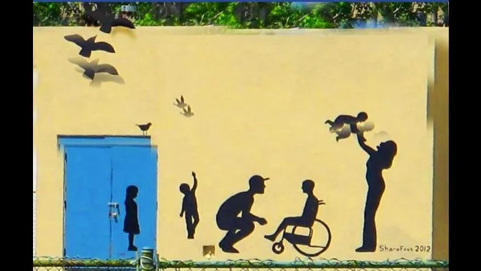 "abandoned Grade School". Roguepano. Redondo Beach, Socal. Vert Pan Shake Move.
