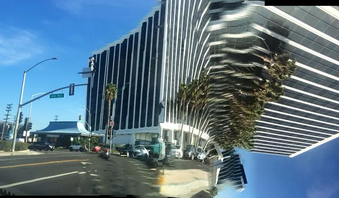 "entering La".  Roguepano.  No Post Production Except Slight Crop.