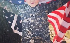 18 Photos That Show How 3-Year-Old Wants To Be Just Like Her Hero
