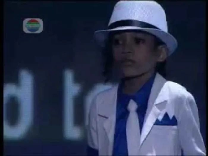 Little Boy Destroys Michael Jackson