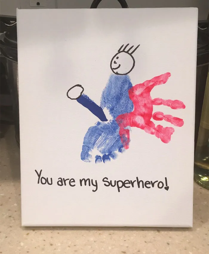 "Tú eres mi superhéroe"
