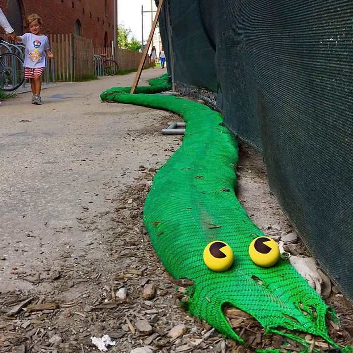 Hay un artista callejero genial suelto por Nueva York, esperamos que no le pillen