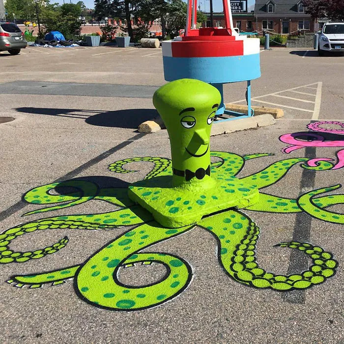 There's A Genius Street Artist Running Loose In New York, And Let's Hope Nobody Catches Him