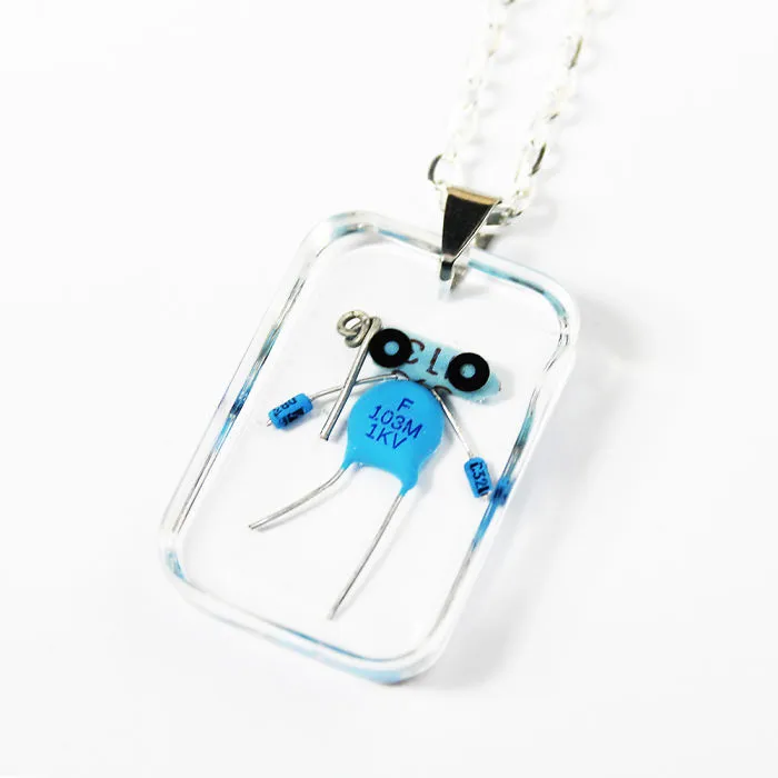 I Turned Electronic Components Into Tiny And Biggie Robots