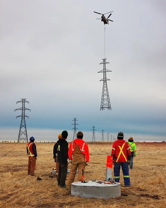 Así se instalan las torres eléctricas