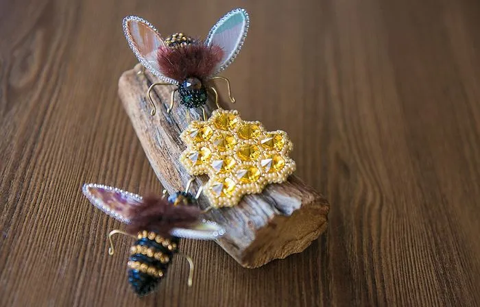 Fabulous Sparkling Brooches That Lend You Wings
