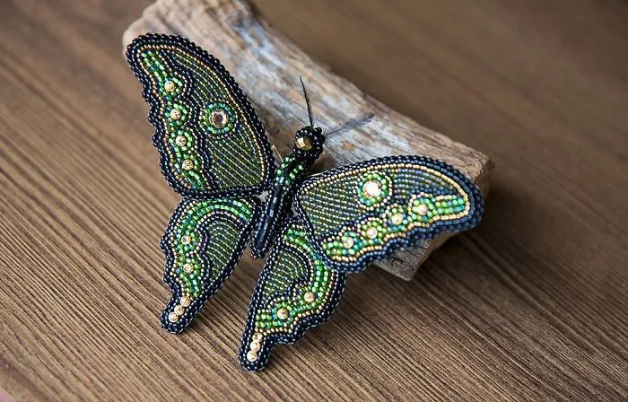 Fabulous Sparkling Brooches That Lend You Wings