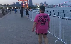 Living in China I See The Most Ridiculous Things Like These People Who Have No Idea What They're Wearing