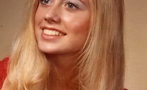 Beautiful Photos Of Teenagers With Long Hair From The 70's
