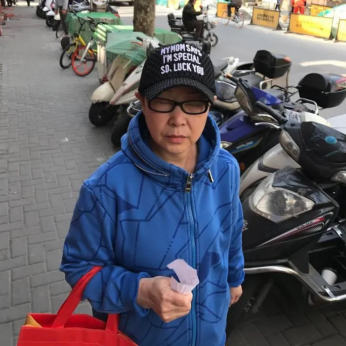 Living in China I See The Most Ridiculous Things Like These People Who Have No Idea What They're Wearing