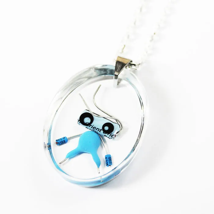 I Turned Electronic Components Into Tiny And Biggie Robots