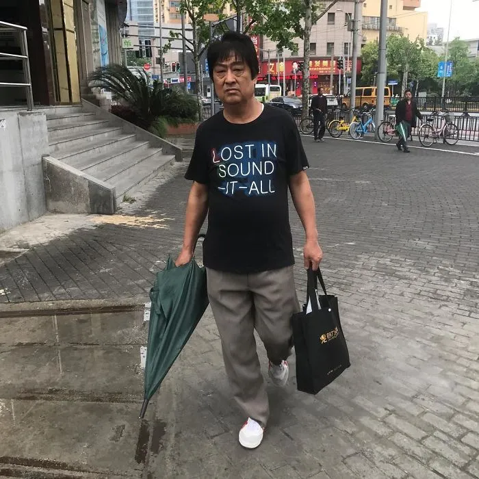 10+ Times People Had No Idea What They Were Wearing