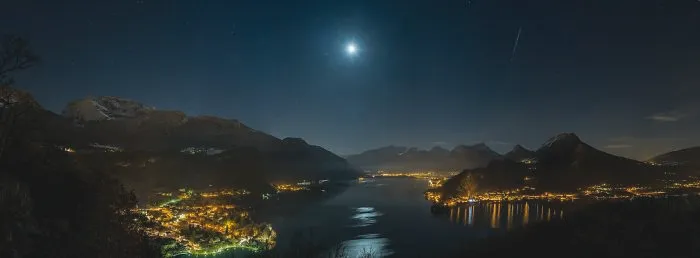 Iridium Over Annecy Lake ©2014 Philippe Jacquot