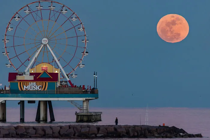 Moonrise ©2016 Sergio Garcia Rill