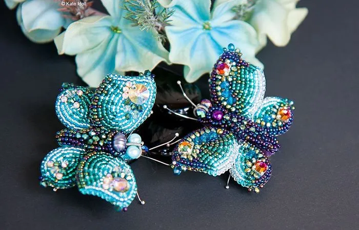 Fabulous Sparkling Brooches That Lend You Wings