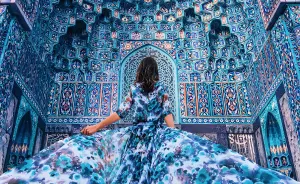 I Travel The World To Photograph Girls In Dresses Against Backgrounds Of The Most Beautiful Places