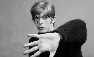 Never-Before-Seen Photos Of 20-Year-Old David Bowie Posing For His Debut Album Cover In 1967 